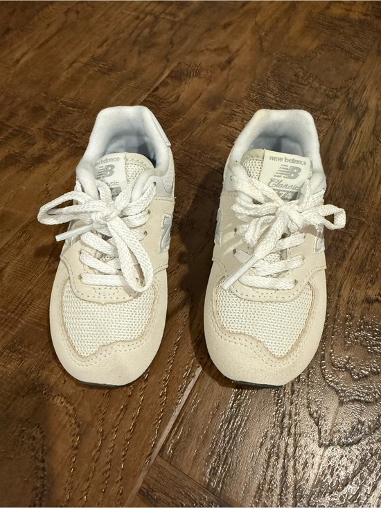 New Balance Other - New Balance Kids Off-White/Tan Lace-Up Sneakers